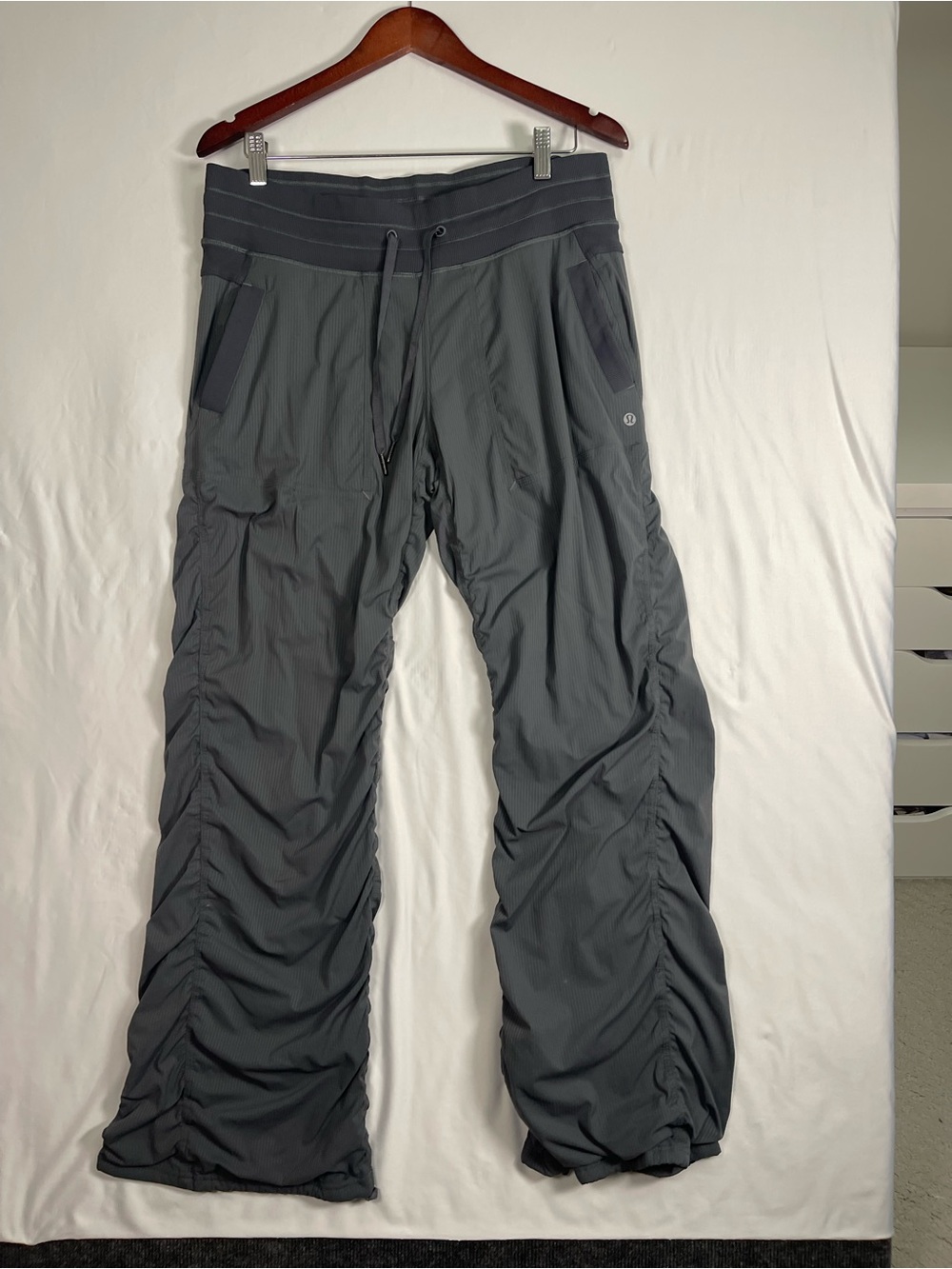 Lululemon Studio Pant II Lined Coal Gray Ruched Pants Women’s Size 10 Swift